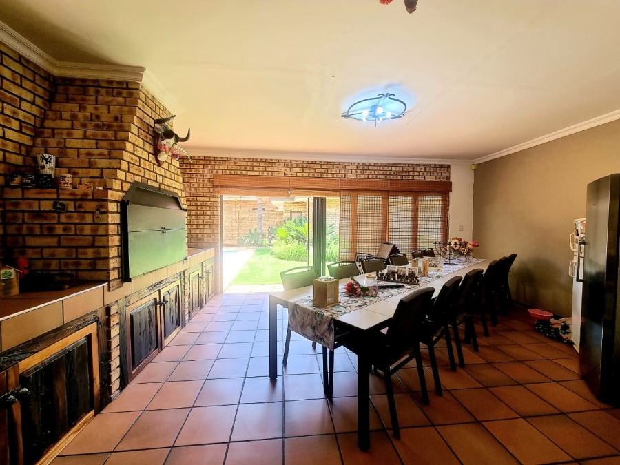 4 Bedroom Property for Sale in Hillcrest Northern Cape